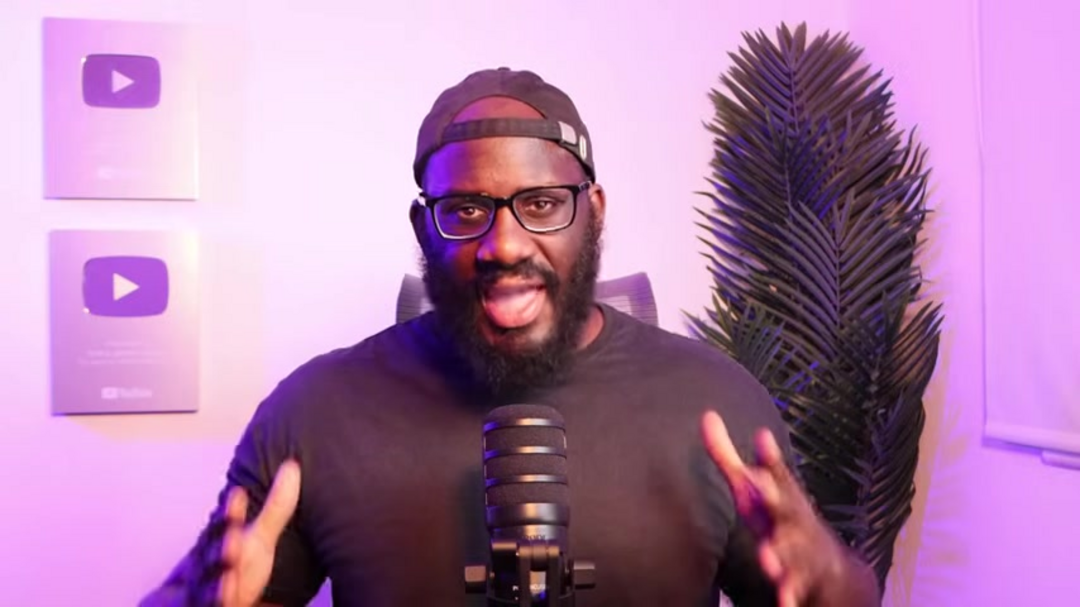 Панель управления помощником Olip AI, показывающая аналитику встреч и функции резюме