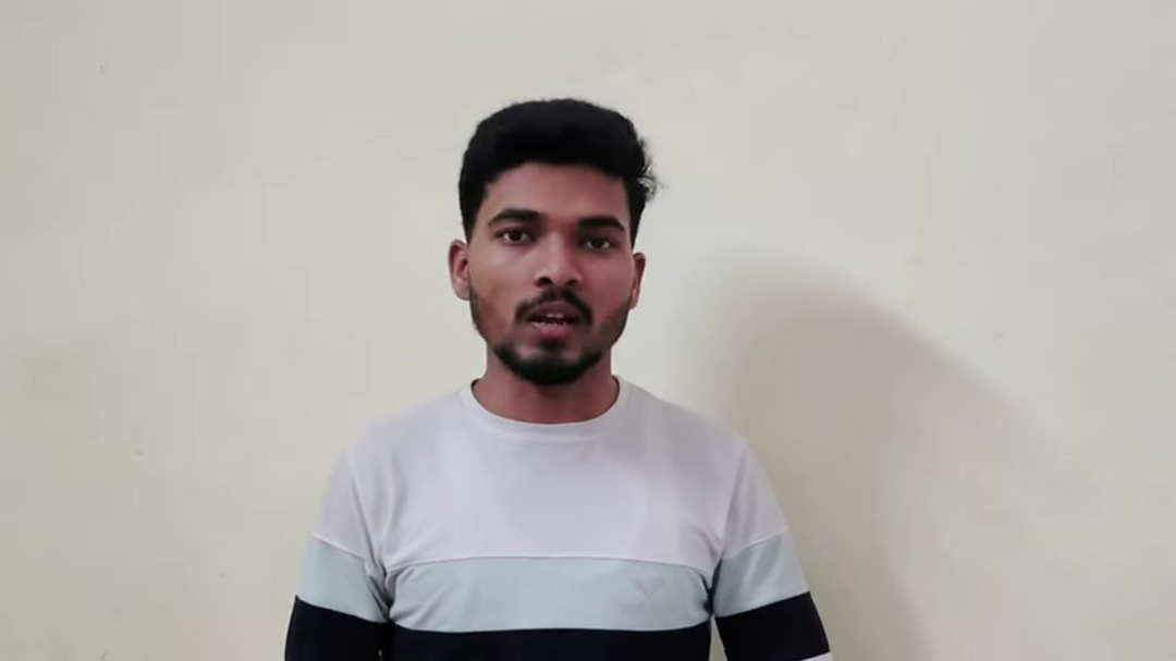 Сравнительная диаграмма, показывающая ключевые функции различных платформ конструкторов резюме с ИИ