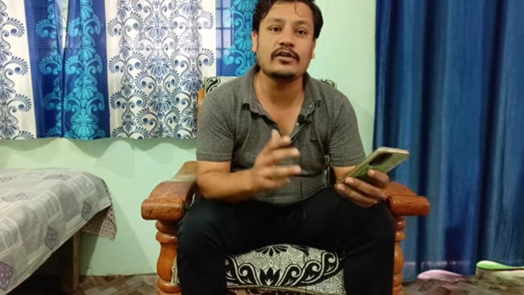 AI标题生成器分析过程展示内容扫描和关键词提取