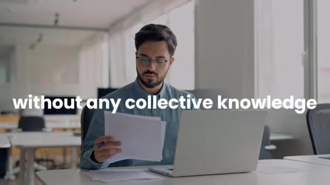 知识管理挑战的视觉表现,显示各部门间信息碎片化