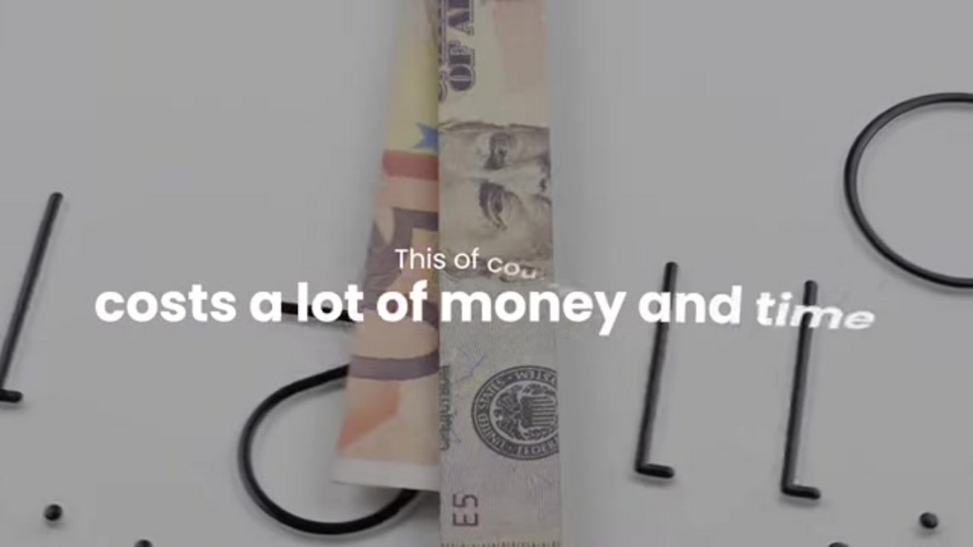 图表显示员工流动和过渡期间的知识流失