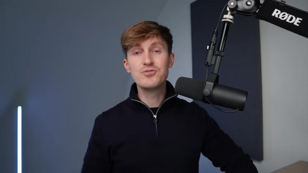 AI data processing workflow showing document to insights conversion